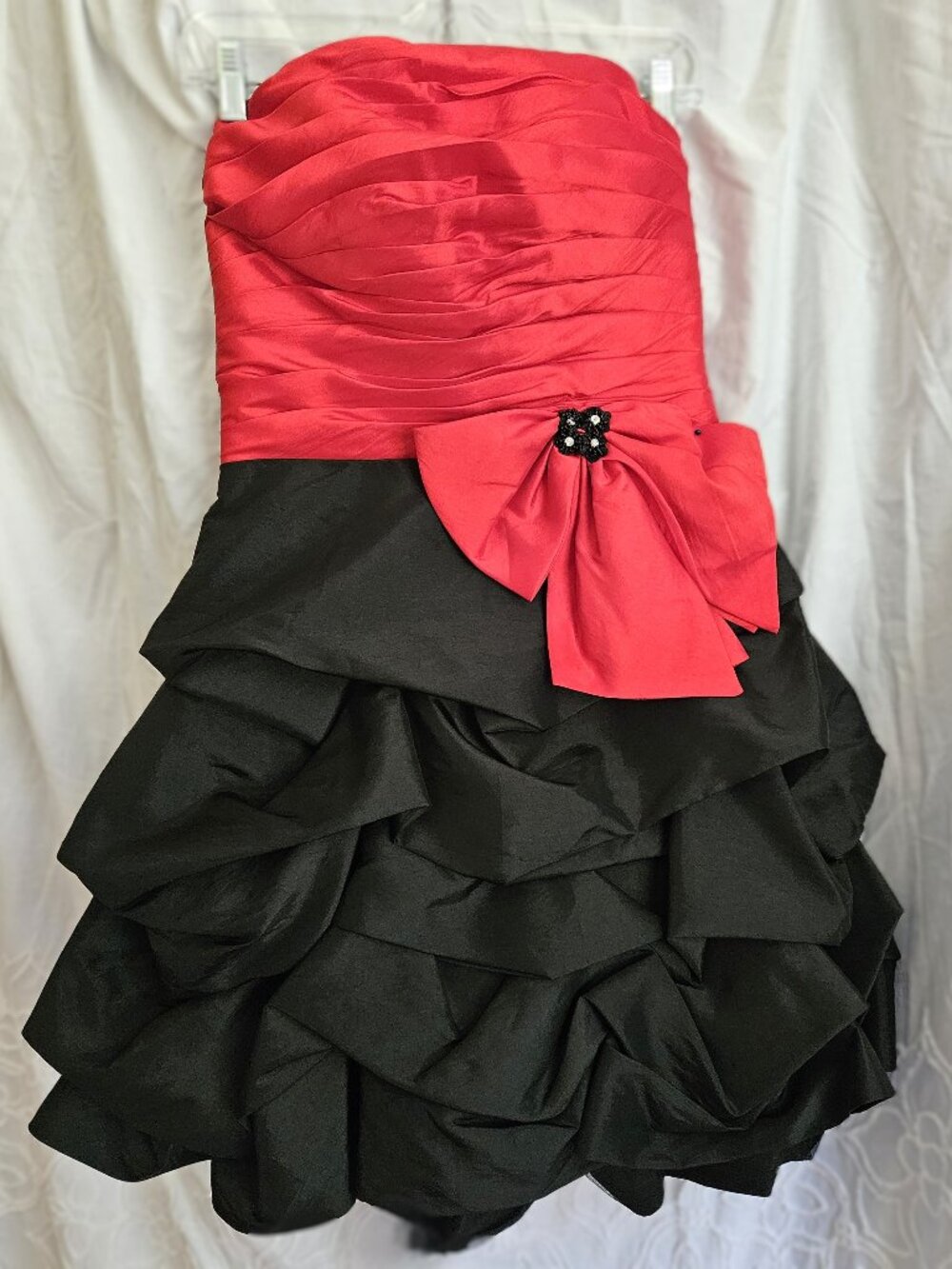 JJ's House Corseted Ruched Balloon Dress Red and Black Taffeta Y2K